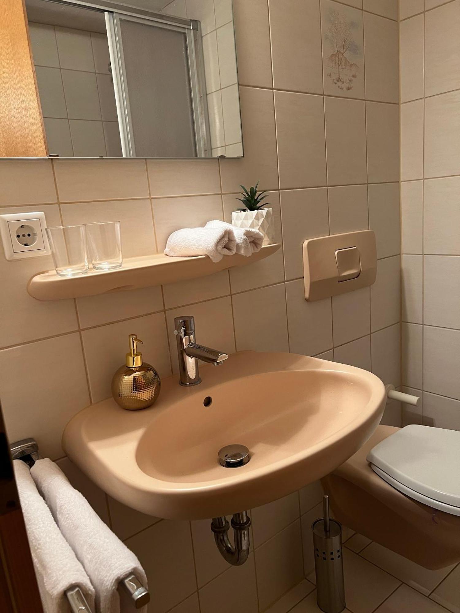 Haus Zum Guten Hirten Steinsfeld ภายนอก รูปภาพ