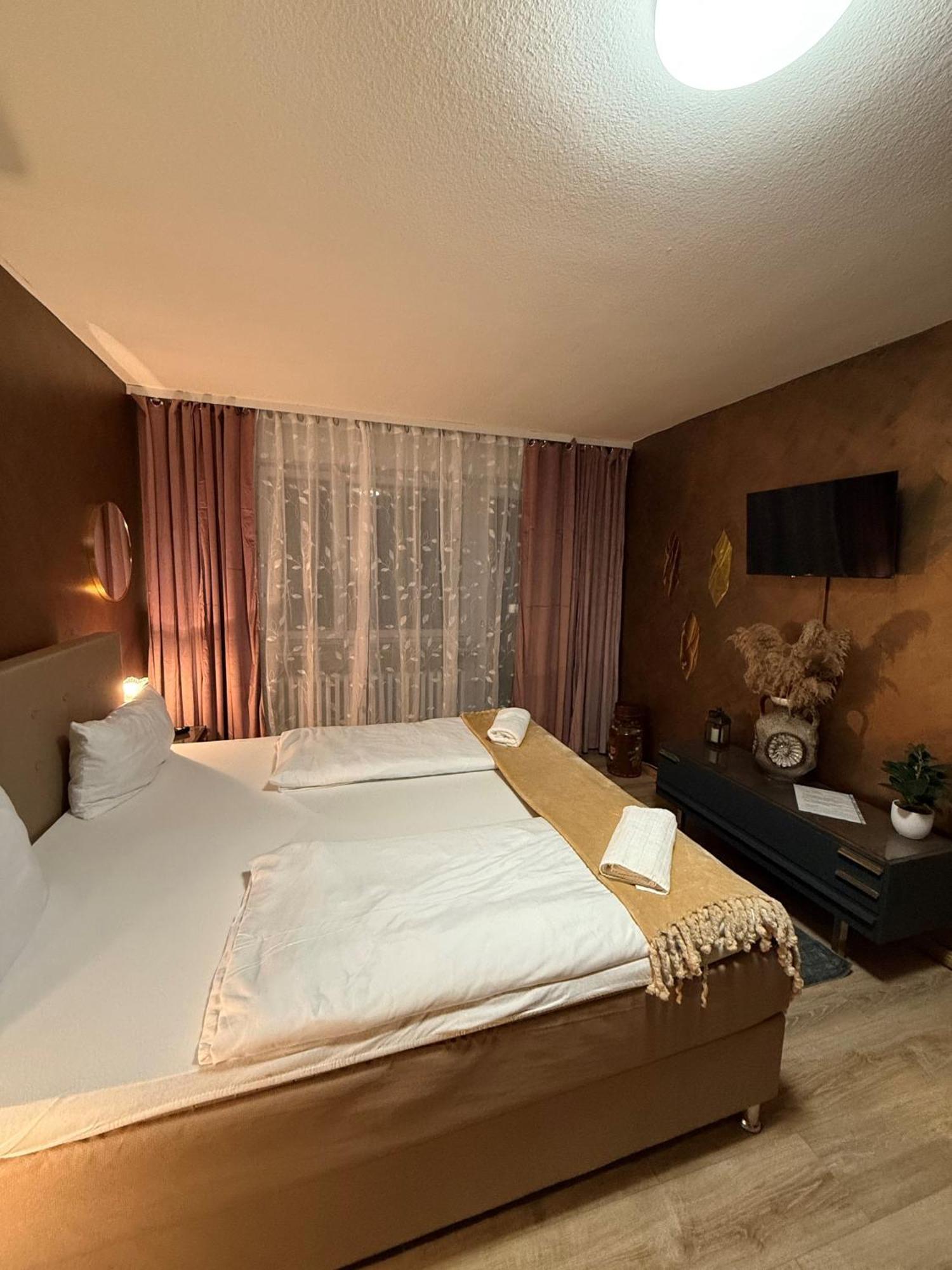 Haus Zum Guten Hirten Steinsfeld ภายนอก รูปภาพ